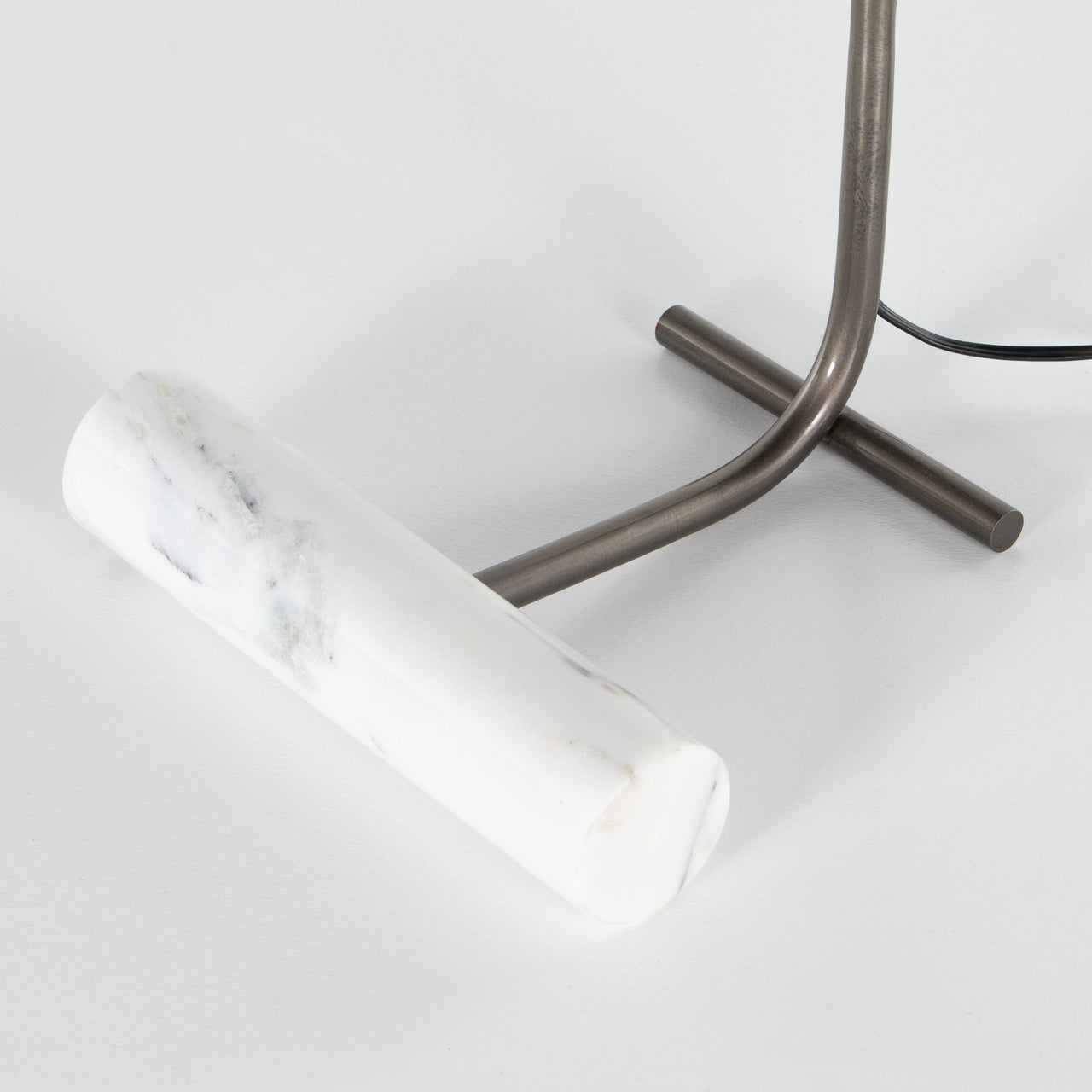 HECTOR FLOOR LAMP
