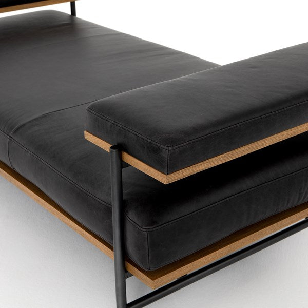 KENNON CHAISE