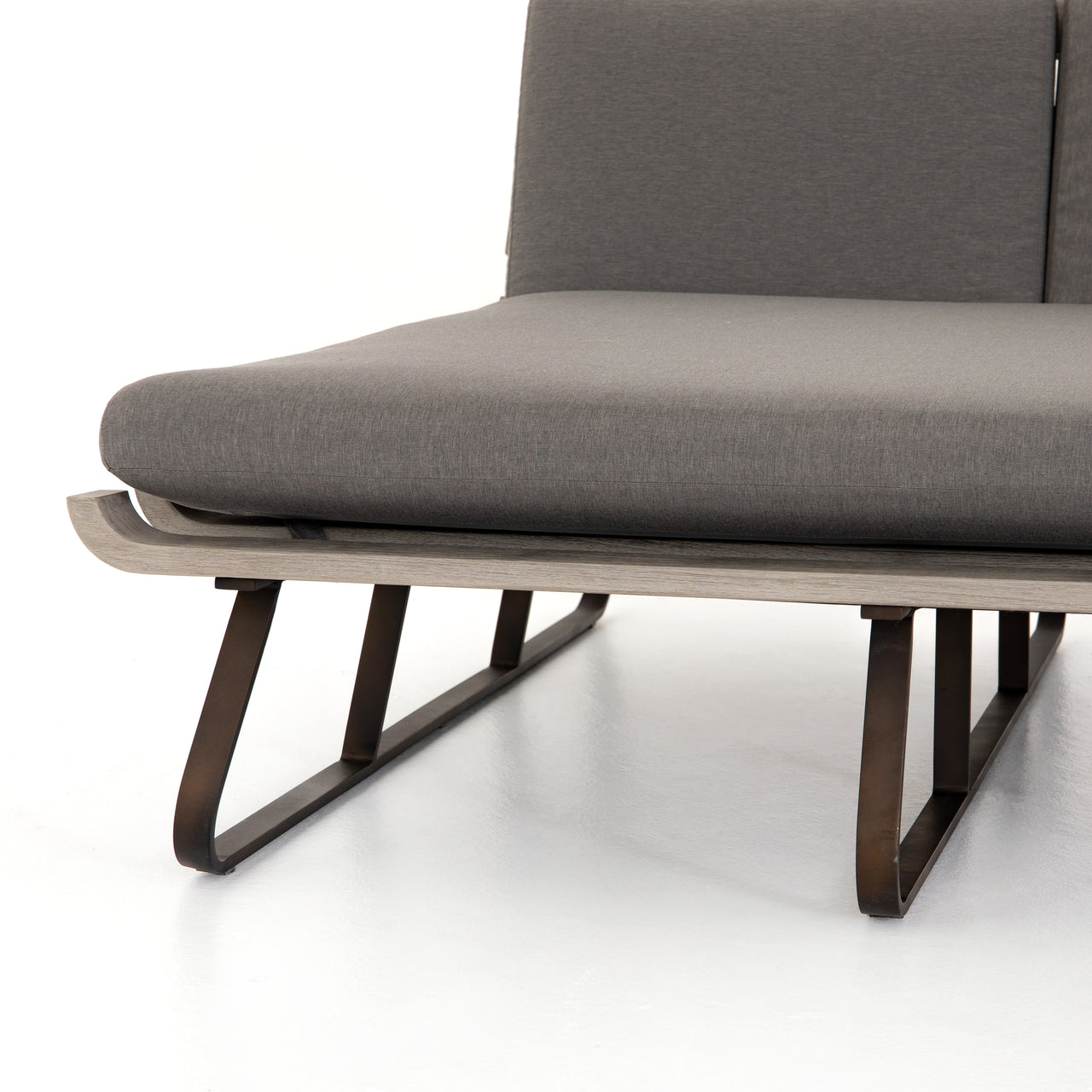 DIMITRI OUTDOOR DOUBLE DAYBED